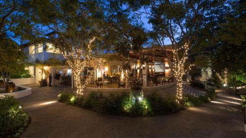 Sunset Marquis Hotel near Sunset Boulevard
