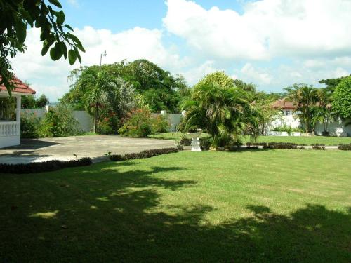 Whispering Bamboo Cove Resort