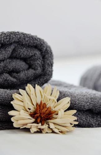 (7sm-13)dreams Serviced Accommodations- Staines/heathrow, Heathrow, London