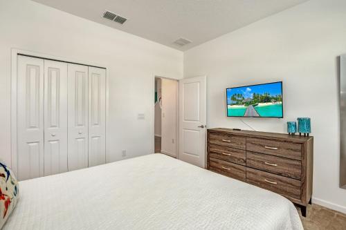 Family Resort - 6BR Mansion - Private Pool, BBQ and Theater