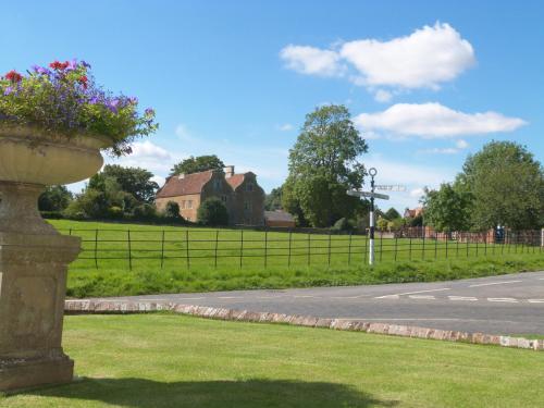 The Barn, Boutique Self-Catering Apartment - Belvoir Suite