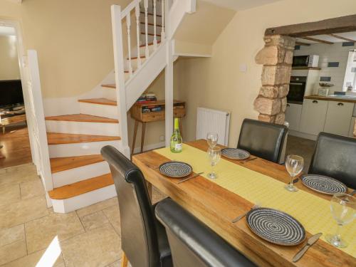 Rainforest Cottage in Ruspidge