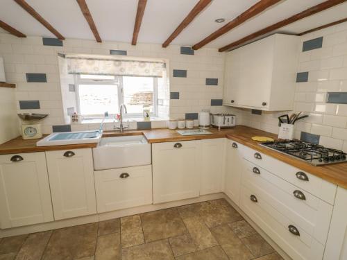 Rainforest Cottage in Ruspidge