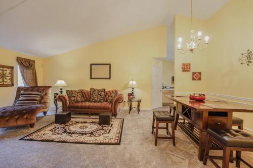 Mountain View GetAway in Stone Mountain, USA