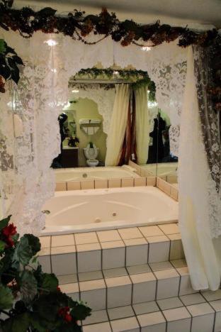 Country Hearth Inn & Suites Union City in Union City