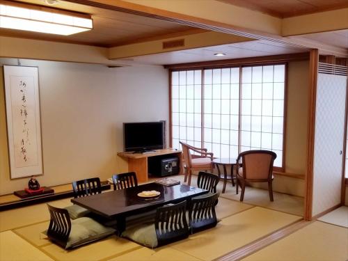 Japanese-Style Room