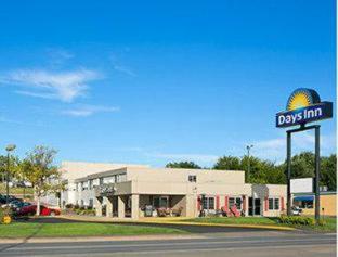 Days Inn by Wyndham Pierre