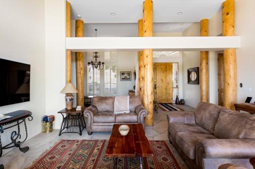 Southwest Abode on Las Sendas Golf Course home - image 6