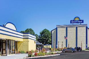 Days Inn by Wyndham Norfolk Military Circle