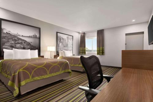 Super 8 by Wyndham Windsor/Dougall Super 8 by Wyndham Windsor/Dougall