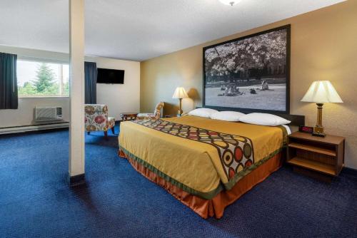 Super 8 by Wyndham SeaTac Airport - image 6