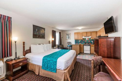 Howard Johnson by Wyndham Wichita Airport