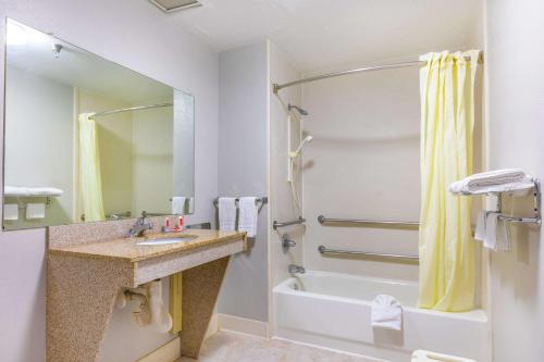 Royal Palms Inn - 화장실