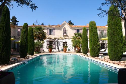 Villa de 11 chambres avec piscine privee jardin amenage et wifi a Saint Gilles