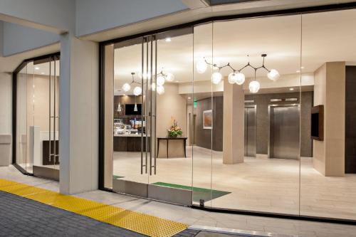 Holiday Inn Long Beach - Airport an IHG Hotel - image 11