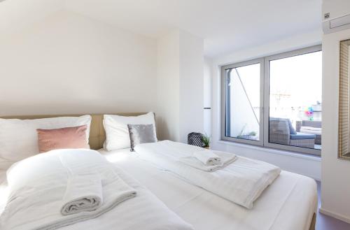 Julius 25: Modern Comfort - 5 Mins to City Center - image 14