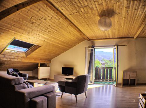 Le Gîte du Pontvys - Apartment - Marignier