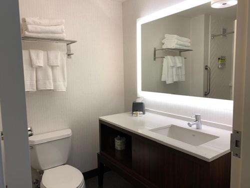 Holiday Inn - Cheshire - Southington by IHG in Cheshire, USA