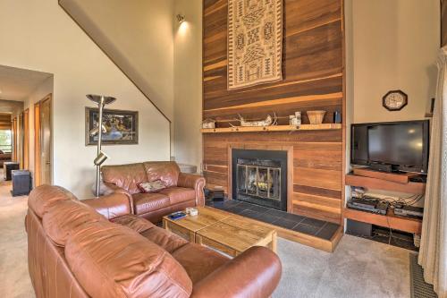 Resort Perks and Trail Access Silverthorne Condo!