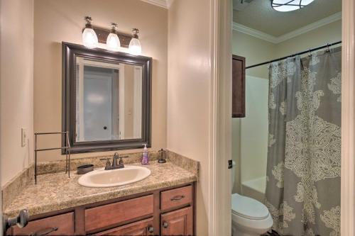 Beachfront Gulf Shores Condo with Pool and Spa Access!
