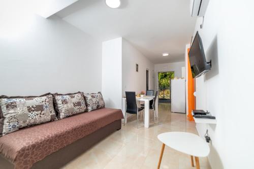 Java Apartments - image 5