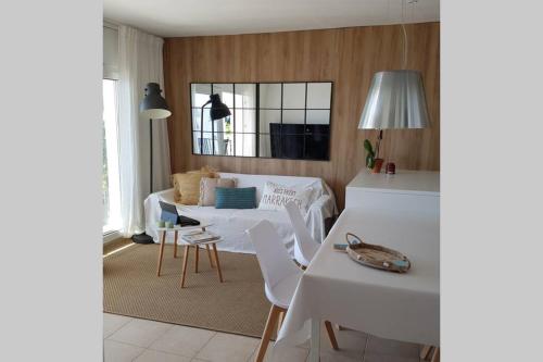 Atico de diseno sobre la Cala de las Sirenas!!
