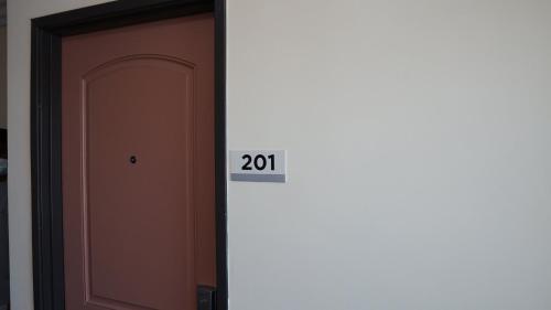 Holly Crest Hotel - Los Angeles, LAX Airport in LAX – Los Angeles International Airport