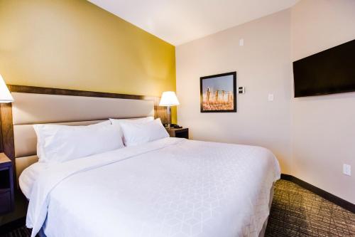 Candlewood Suites West Edmonton - Mall Area, an IHG Hotel