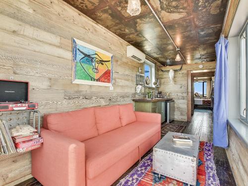 FlopHouze Shipping Container Hotel in Round Top, USA