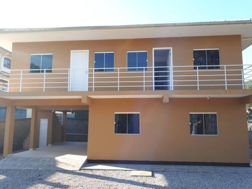 Casa nova e moderna a 10 min da Praia dos Ingleses