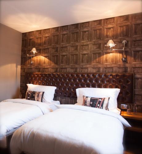 The Salmon Inn 2