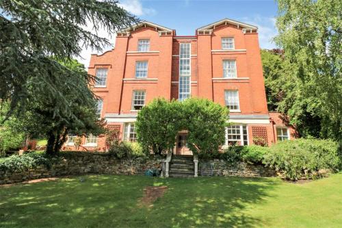 Historic 1846 One Bed Apartment In City Centre, , Lincolnshire