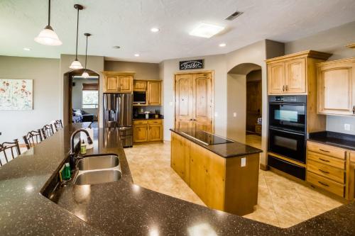 959 Panaroma Dr - image 3