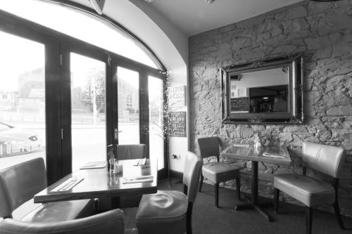 The Salmon Inn - image 4