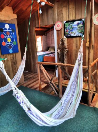 Shared lounge/TV area, Starlight Mountain Lodge in Sigchos