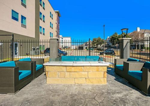 La Quinta Inn & Suites DFW West-Glade-Parks in Euless, USA