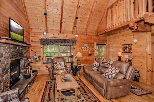 A Bear's Hideaway - image 7