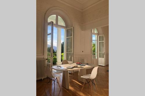 Magnifique Appartement dans palace Belle Époque - Apartment - Aix-les-Bains