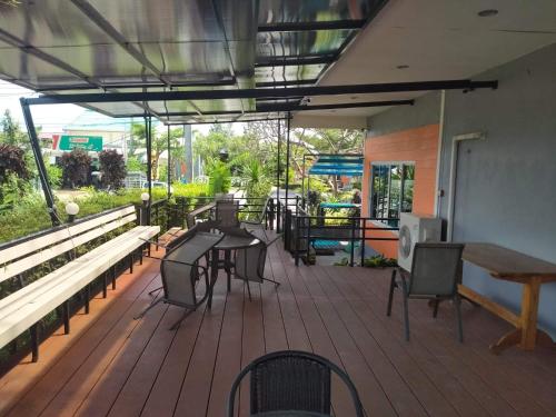 บ้านเล็ก รีสอร์ท in Koh Talu-sziget