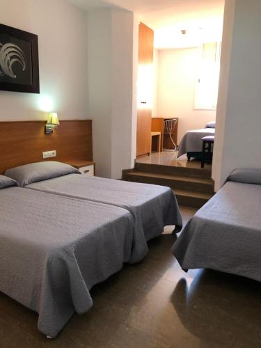 Hostal Drassanes