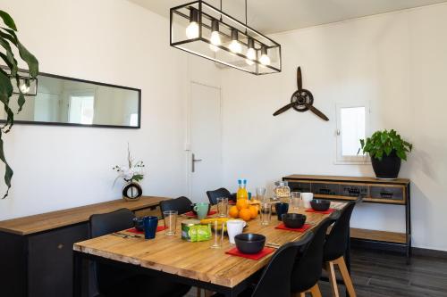 Design Industriel avec Terrasse Privative in Gignac-la-Nerthe