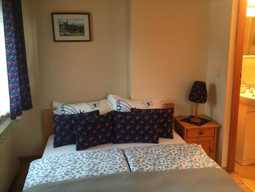 1 double bed