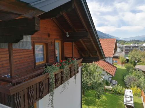 Erkély/terasz, Nikolaus und Evelyn Astner, Ferienwohnungen in Tropolach