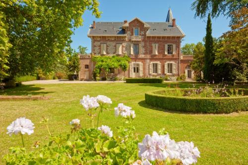 Domaine du Buc, Le Château