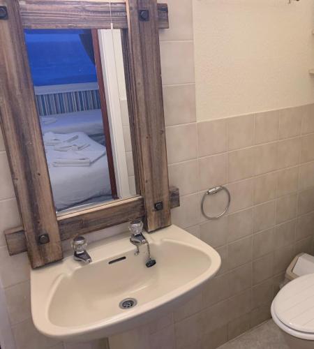 CANASTA HOTEL - image 7