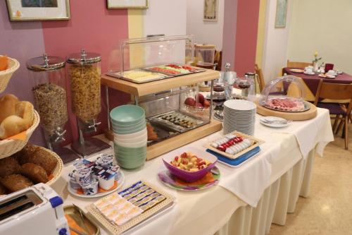 Food and beverages, Hotel Regina in Verlegerviertel