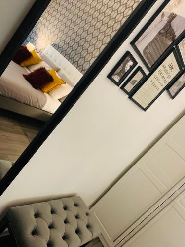 4 Vatican Rooms - image 4