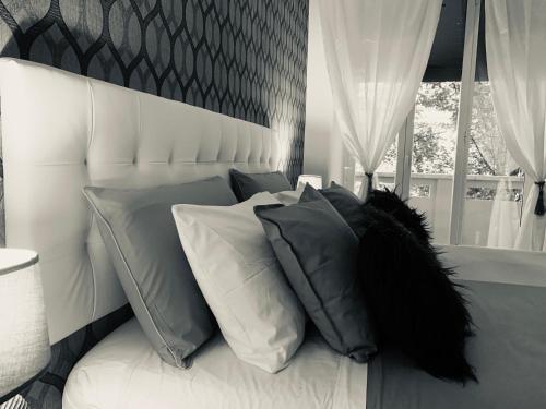 4 Vatican Rooms - main image