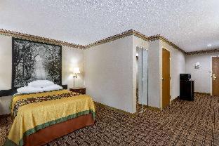 Super 8 By Wyndham Marysville/Port Huron Area