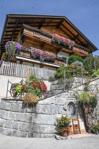  Ferienhaus Schneiderhäusl Zillertal, Pension in Stummerberg